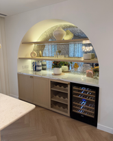 Oxshott Arch Bar Unit