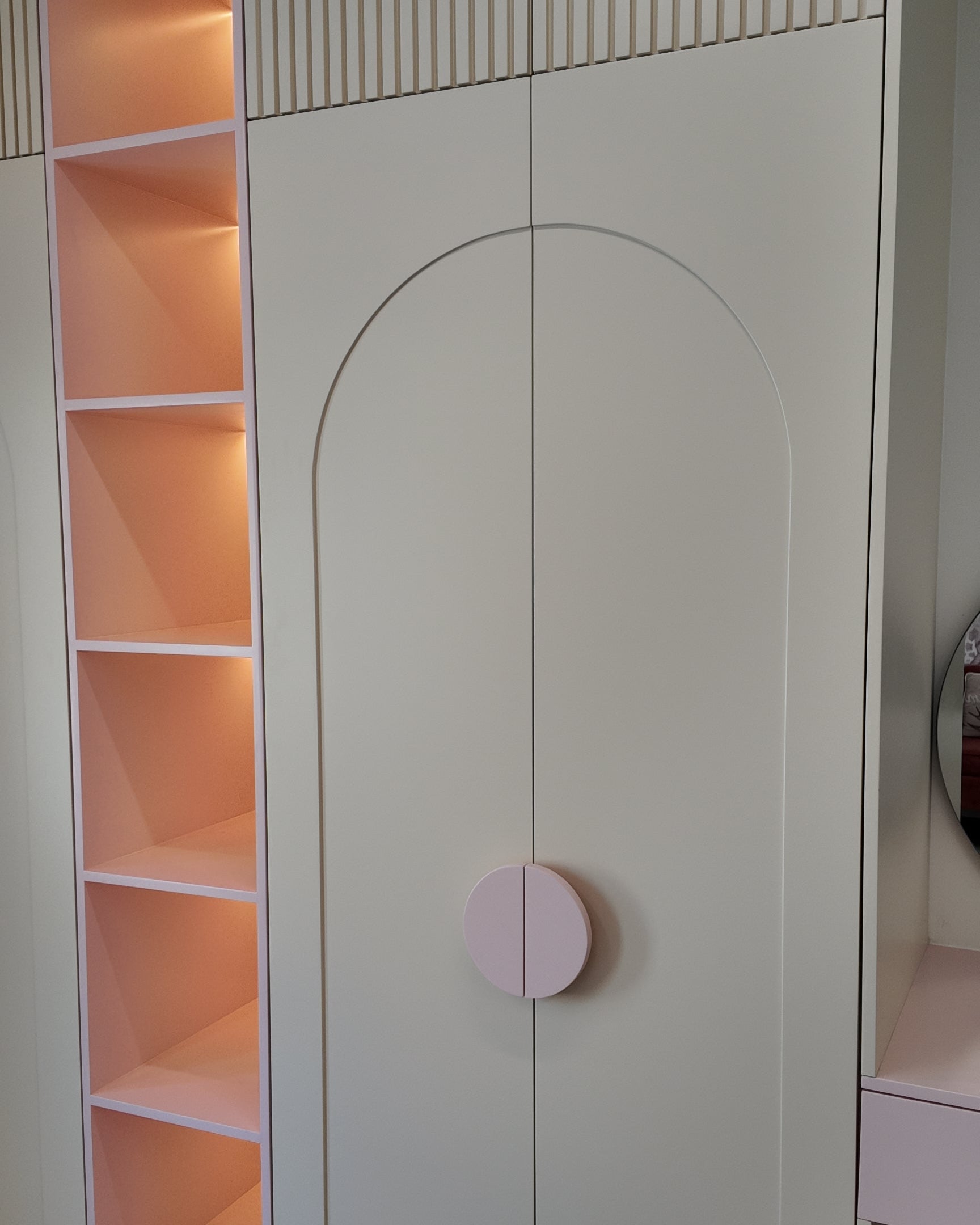 Tetbury Arched Wardrobe